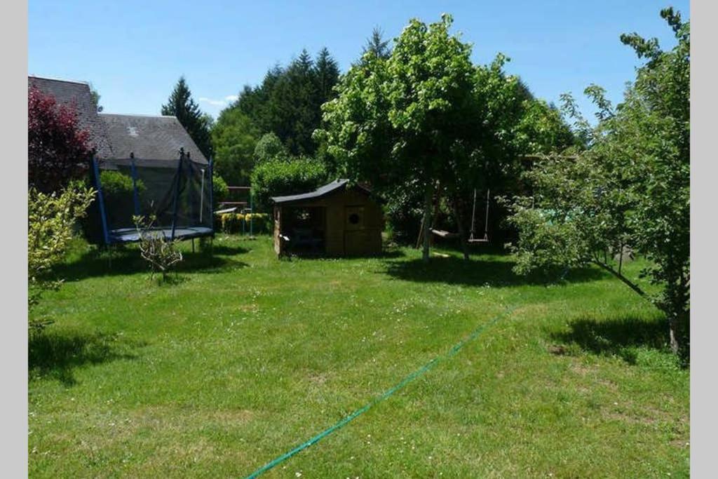 La Grange De Salvaneix Gite Pour 15 Personnes 7 Chambres Avec 6 Sdb-6Wc Sarran Exterior foto