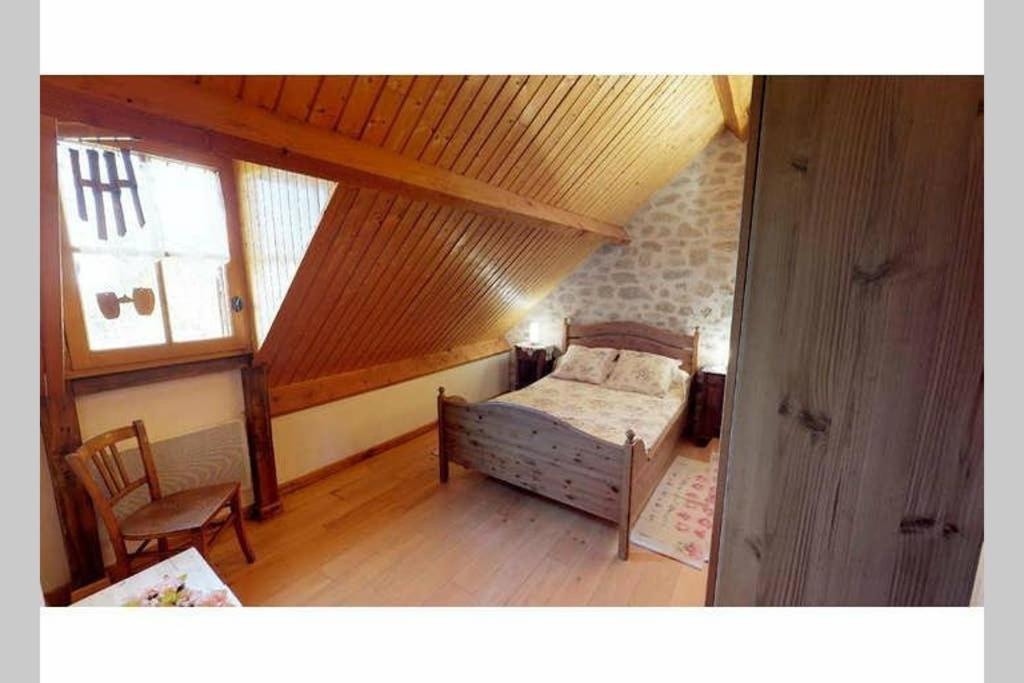 La Grange De Salvaneix Gite Pour 15 Personnes 7 Chambres Avec 6 Sdb-6Wc Sarran Exterior foto