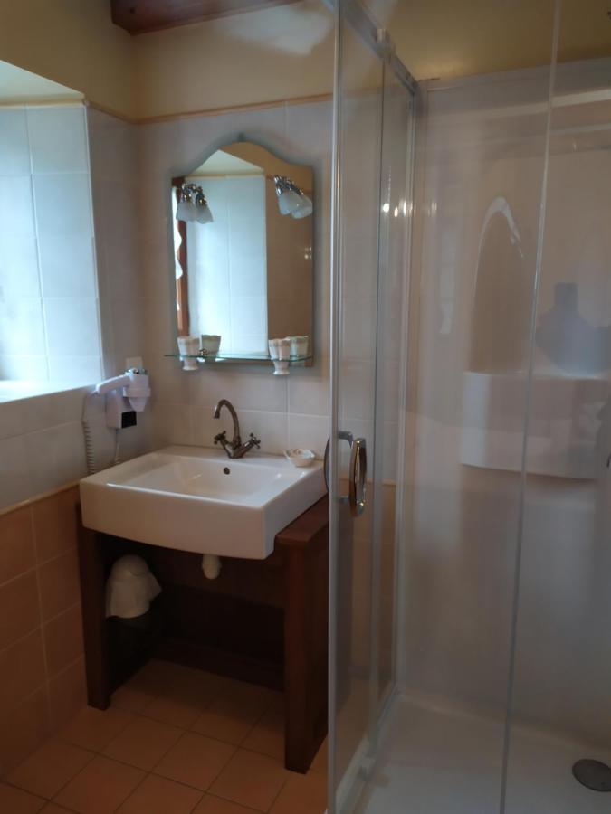 La Grange De Salvaneix Gite Pour 15 Personnes 7 Chambres Avec 6 Sdb-6Wc Sarran Exterior foto