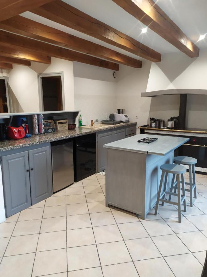 La Grange De Salvaneix Gite Pour 15 Personnes 7 Chambres Avec 6 Sdb-6Wc Sarran Exterior foto
